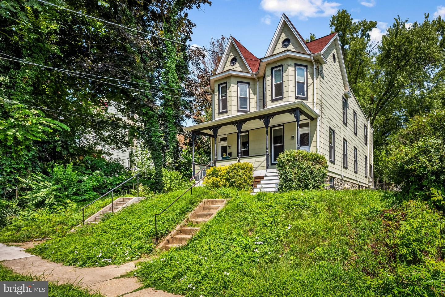 304 W Cold Spring Ln — photo