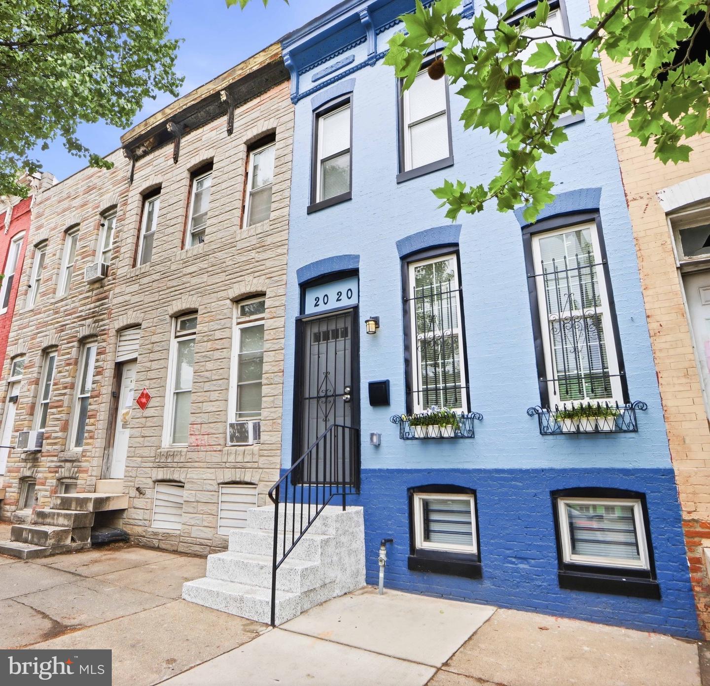 2020 Wilkens Ave — photo