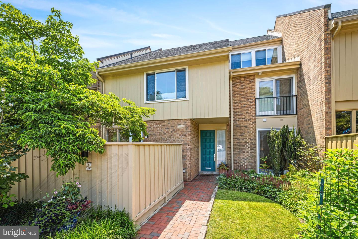 2 Roland Mews #R52, Baltimore, MD 21210