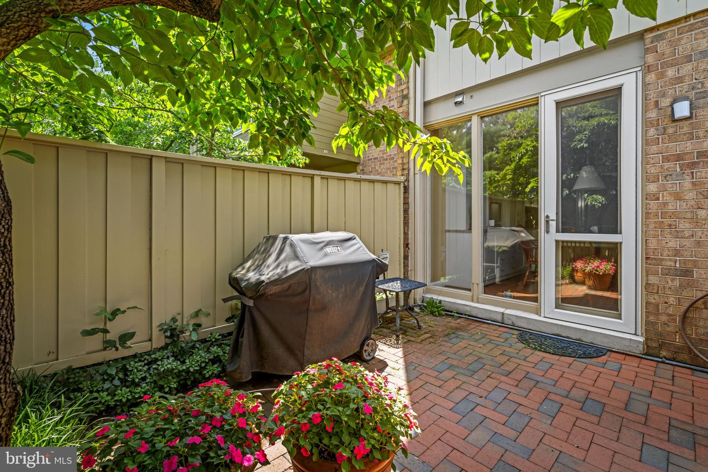 2 Roland Mews #R52, Baltimore, MD 21210 — photo 2