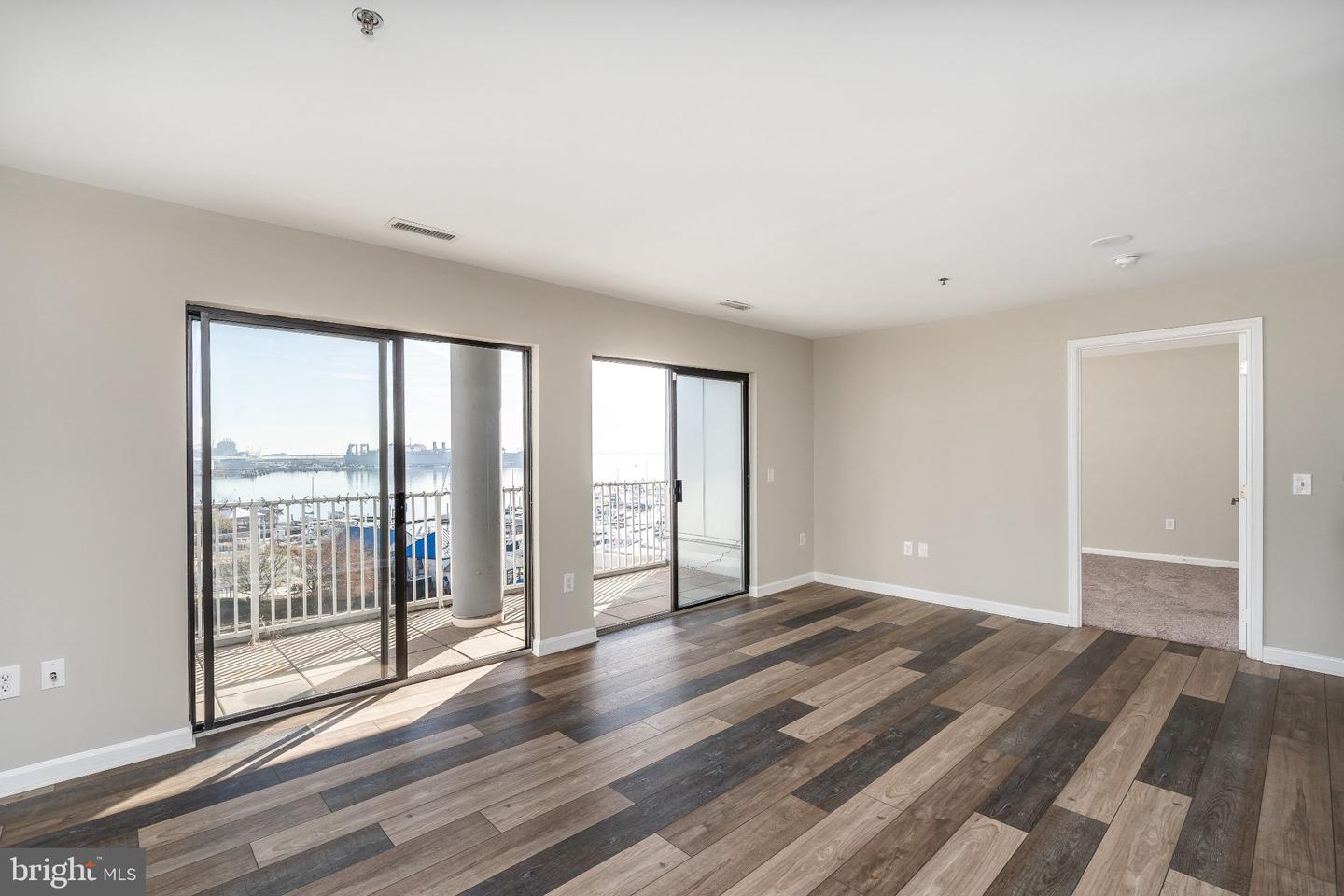 2702 Lighthouse Pt E #532 — photo