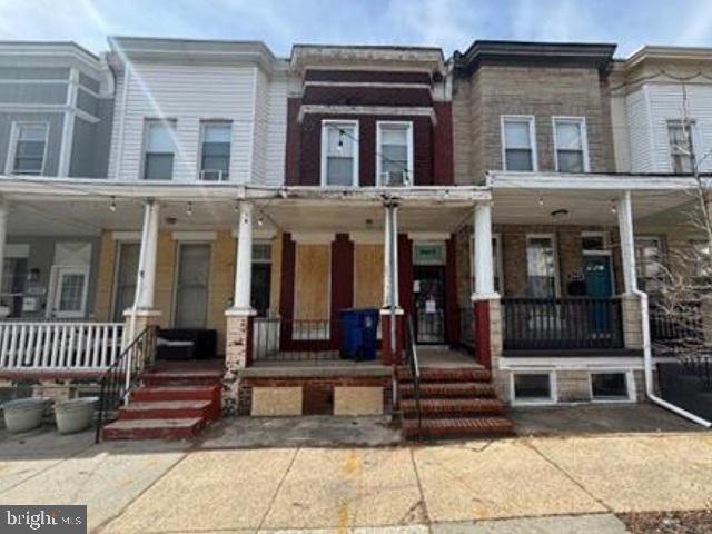 2434 Barclay St — photo