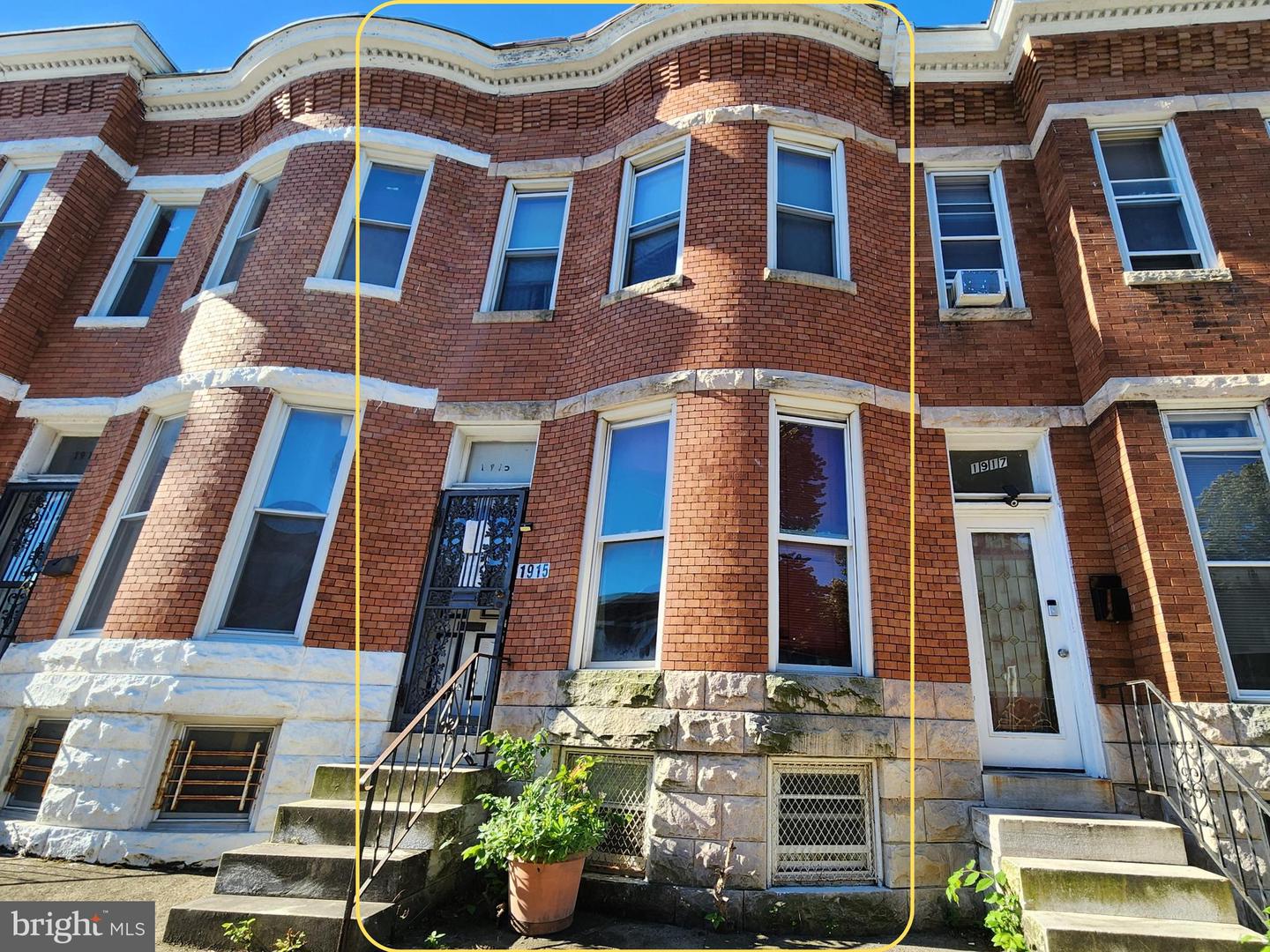 1915 W Saratoga St — photo