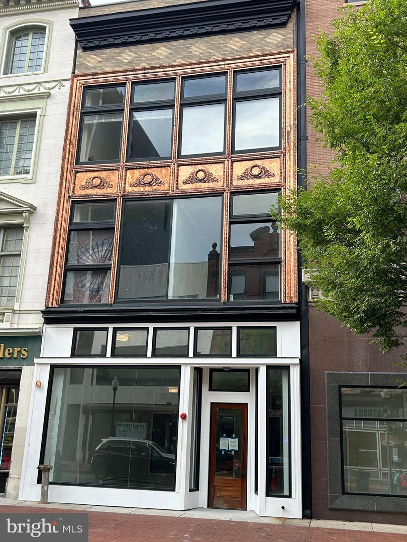 100 W Lexington St #3 — photo