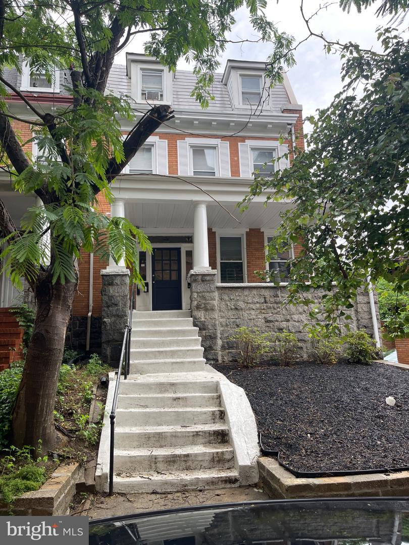 3301 Guilford Ave #4 — photo