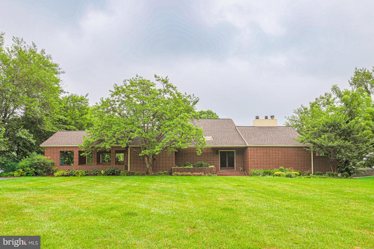 3409 Labyrinth Road, Baltimore, MD 21215