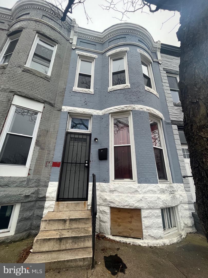 1825 W Mulberry St — photo