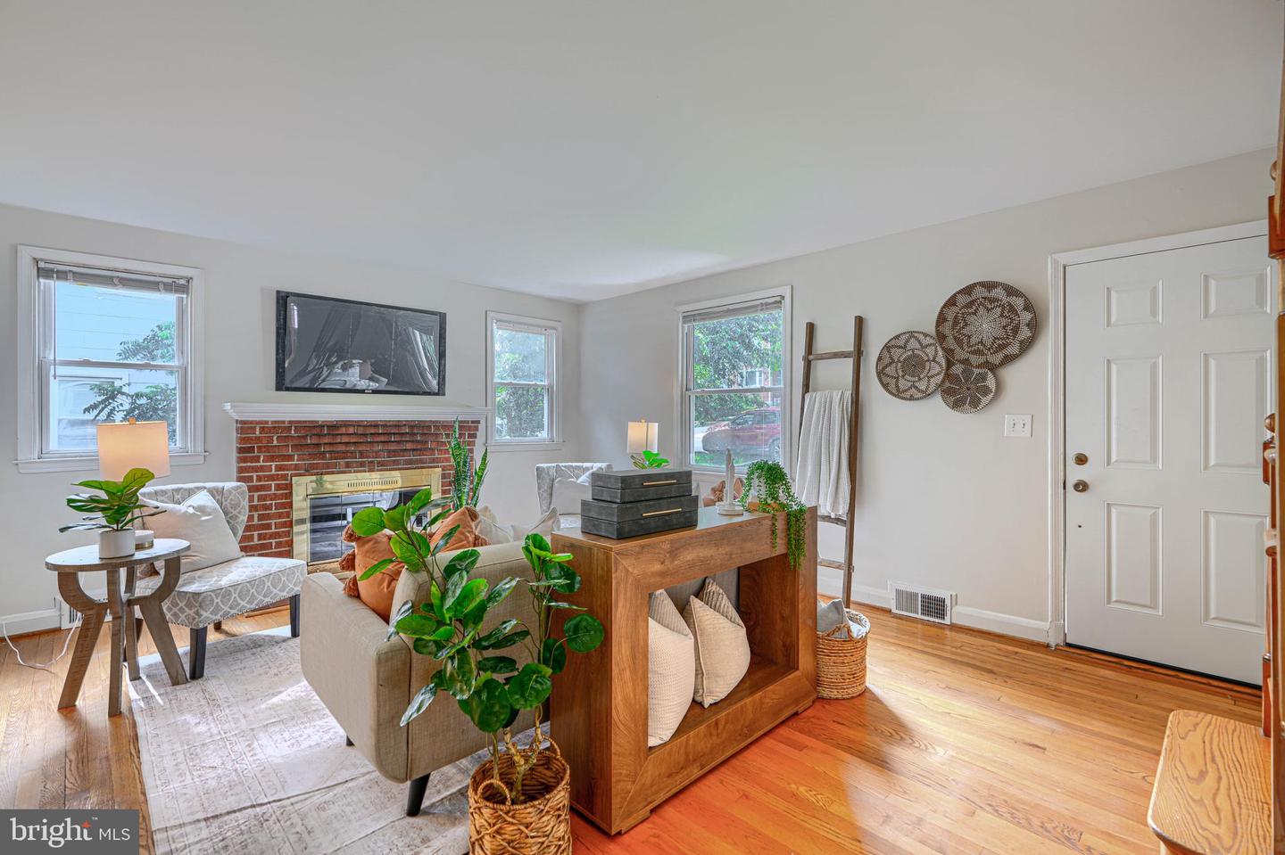 3807 Mayberry Ave — photo