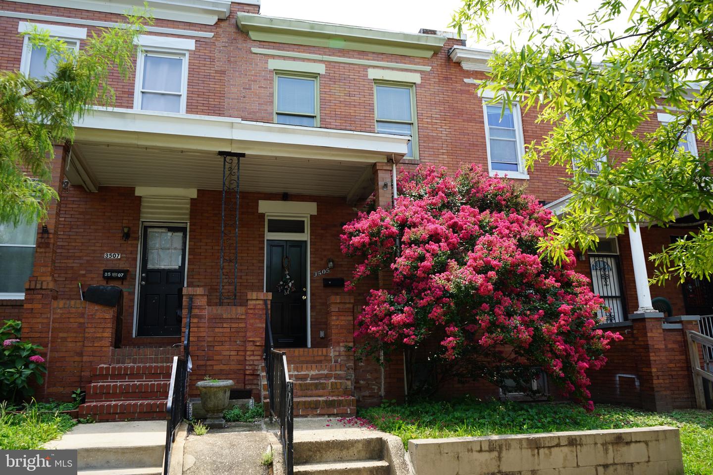 3505 Esther Pl — photo
