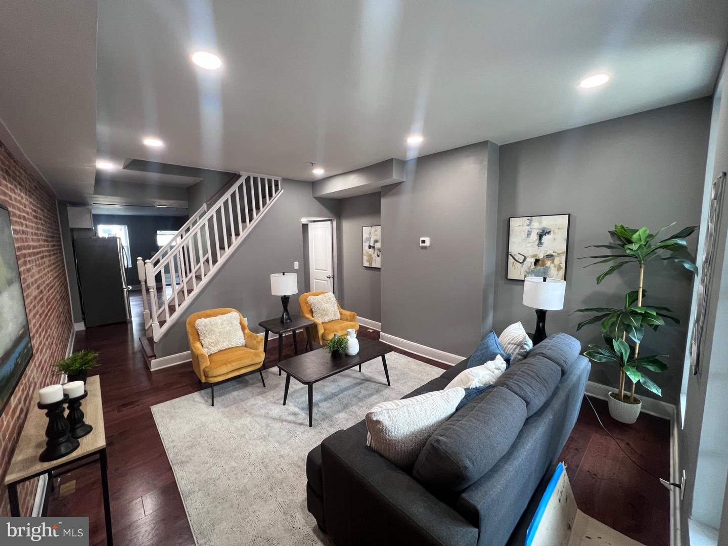 1512 W Pratt St — photo
