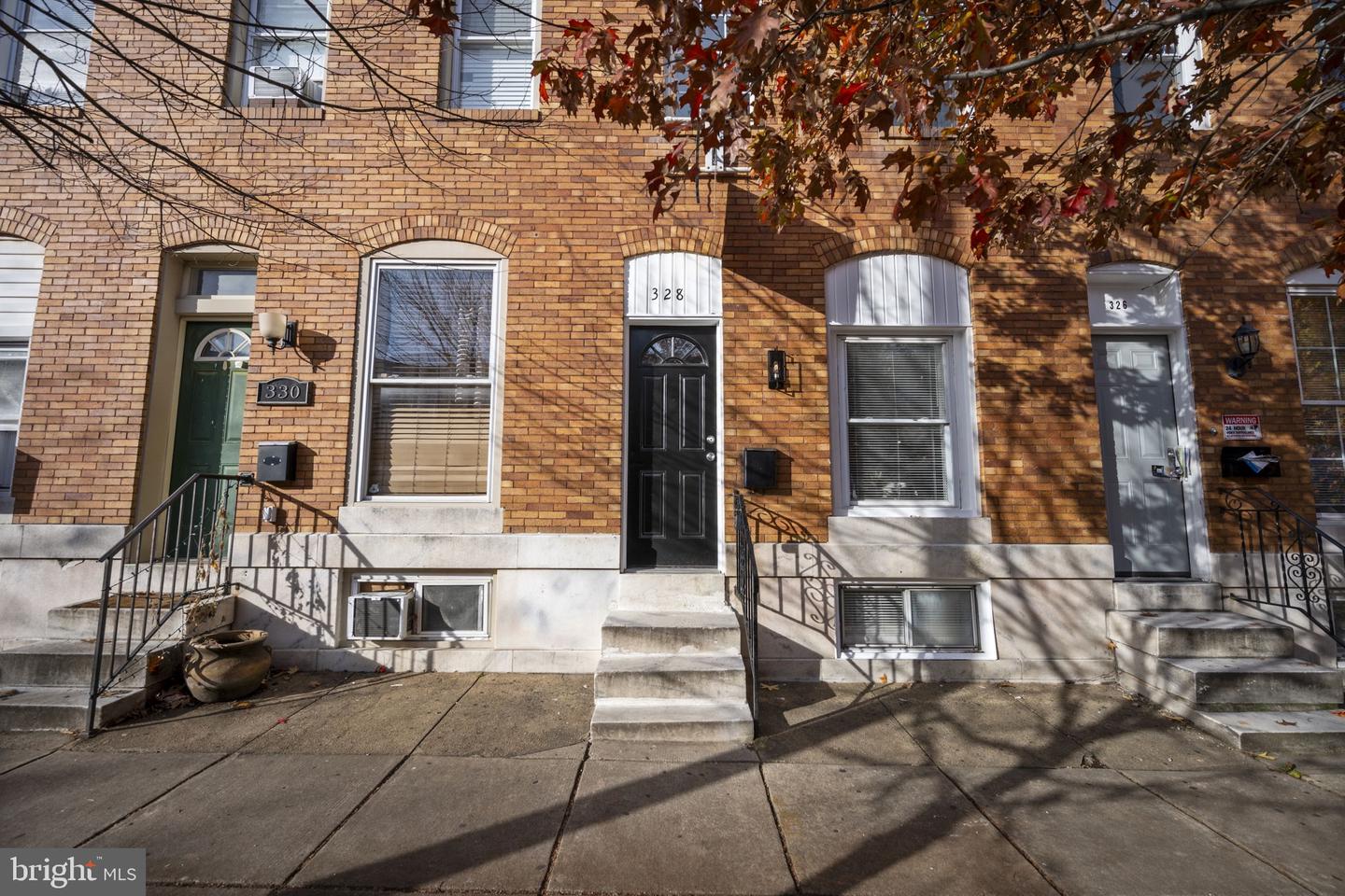 328 S Macon St — photo