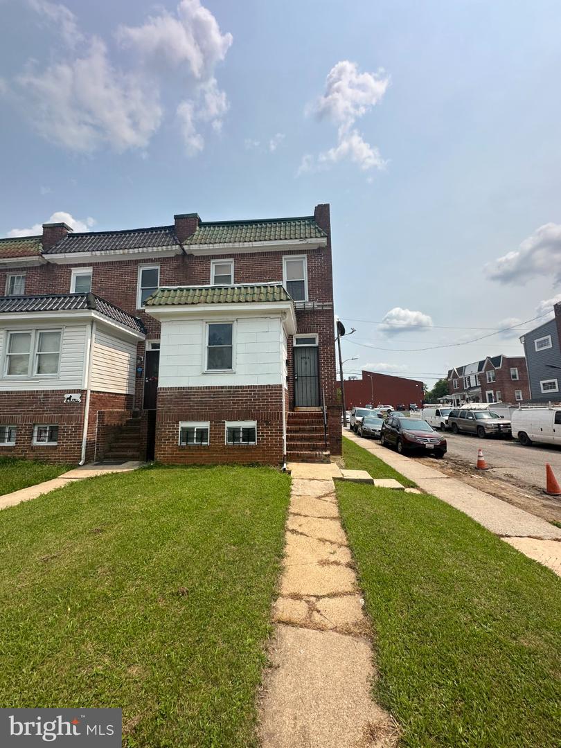3923 W Garrison Ave — photo
