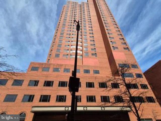 10 E Lee St #1002-1003 — photo