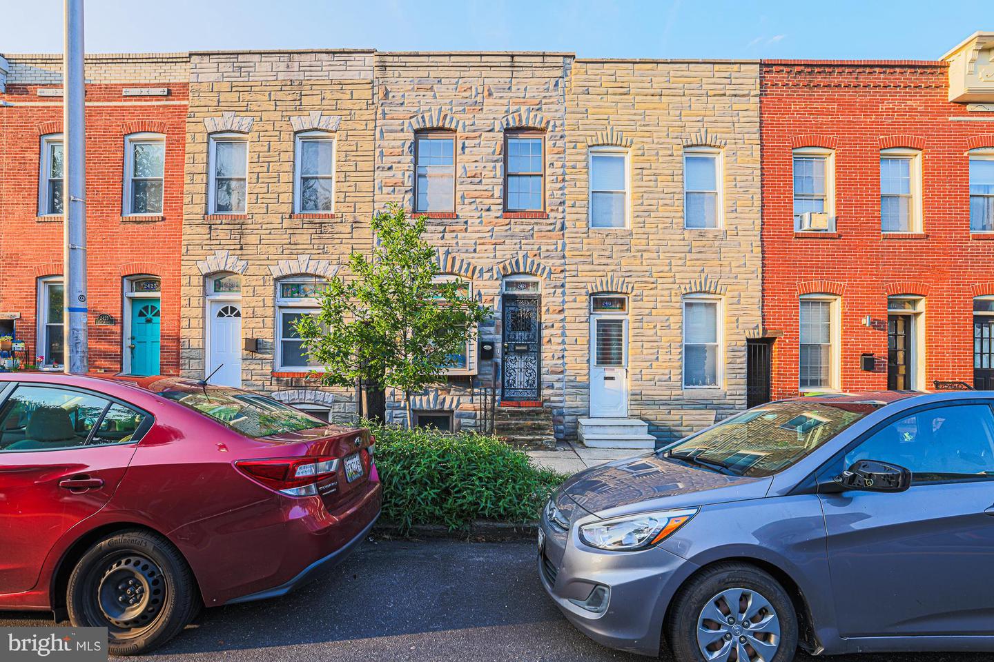 2421 Fait Ave — photo