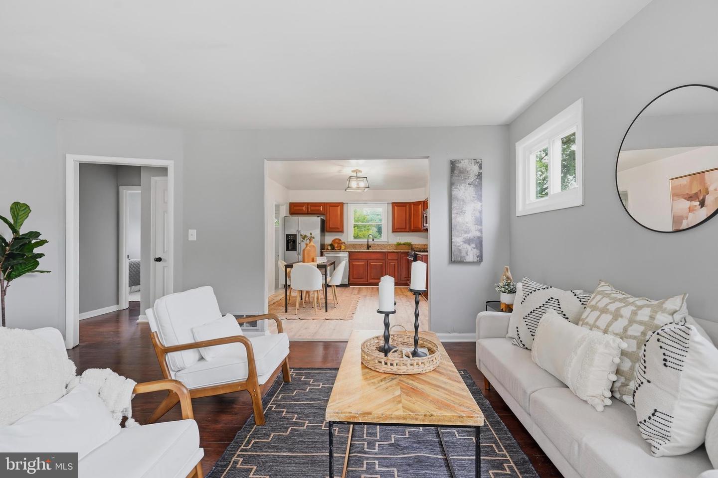 6410 Fair Oaks Ave — photo