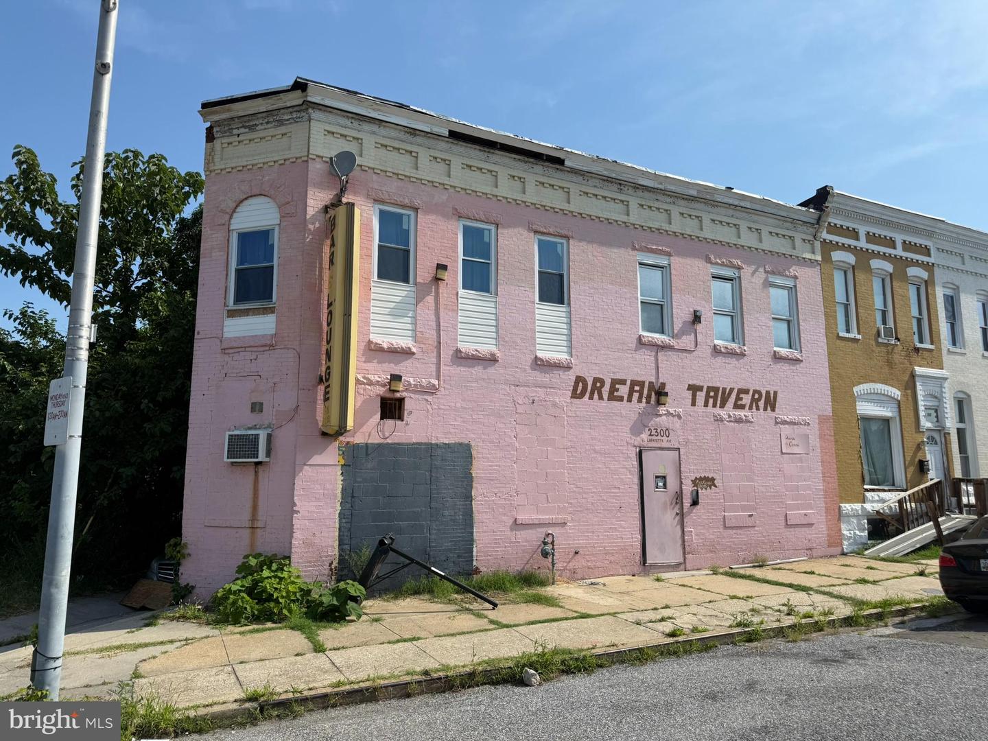 2300 E Lafayette Ave — photo