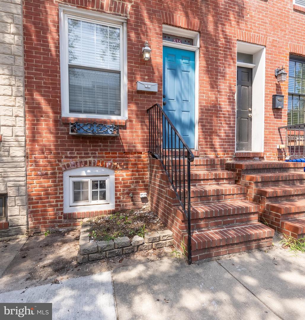 836 S Kenwood Ave — photo