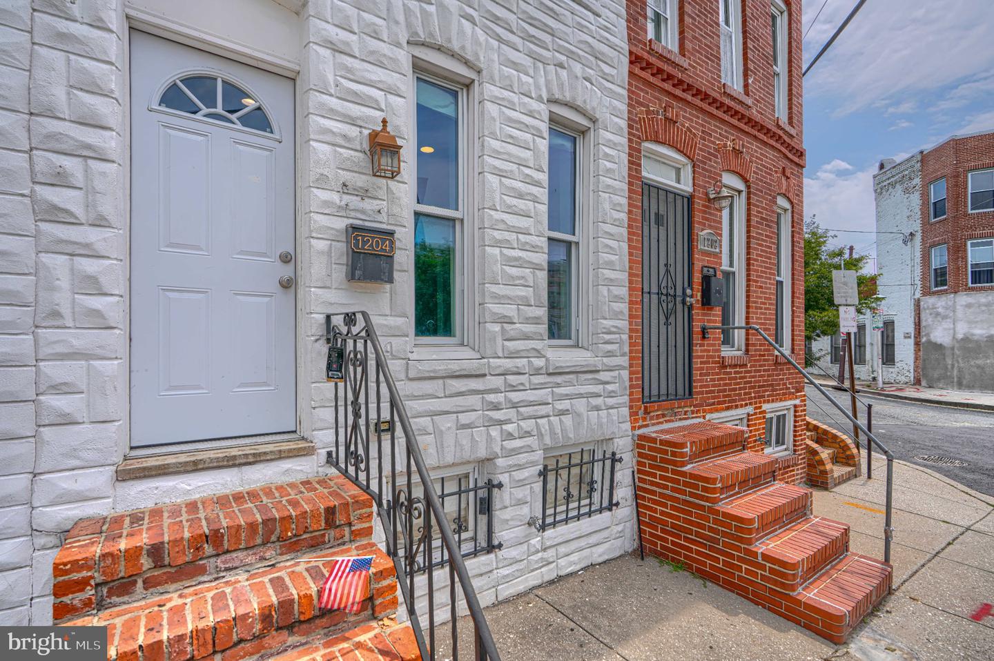 1204 W Cross St W — photo