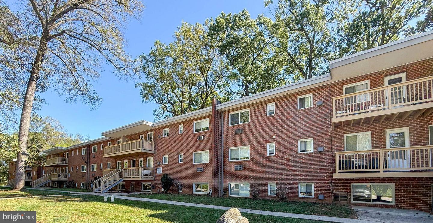 3905 Parkview Ave #24 — photo