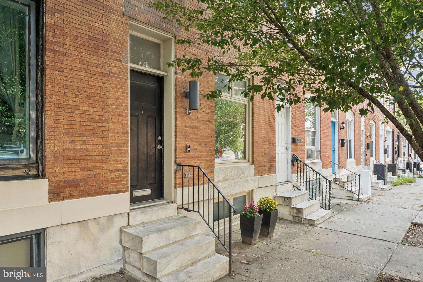 18 N East Ave — photo