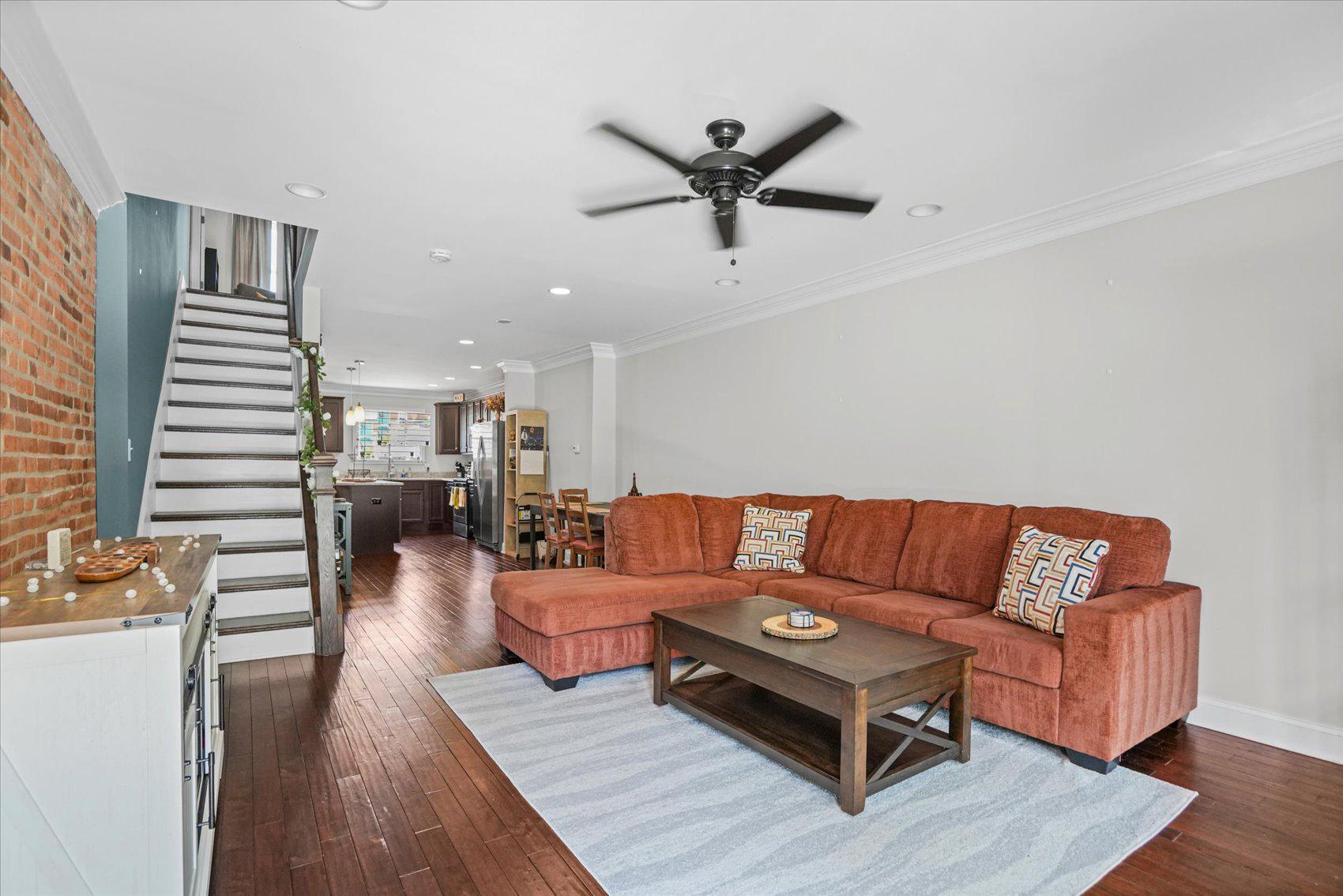 214 S Highland Ave — photo