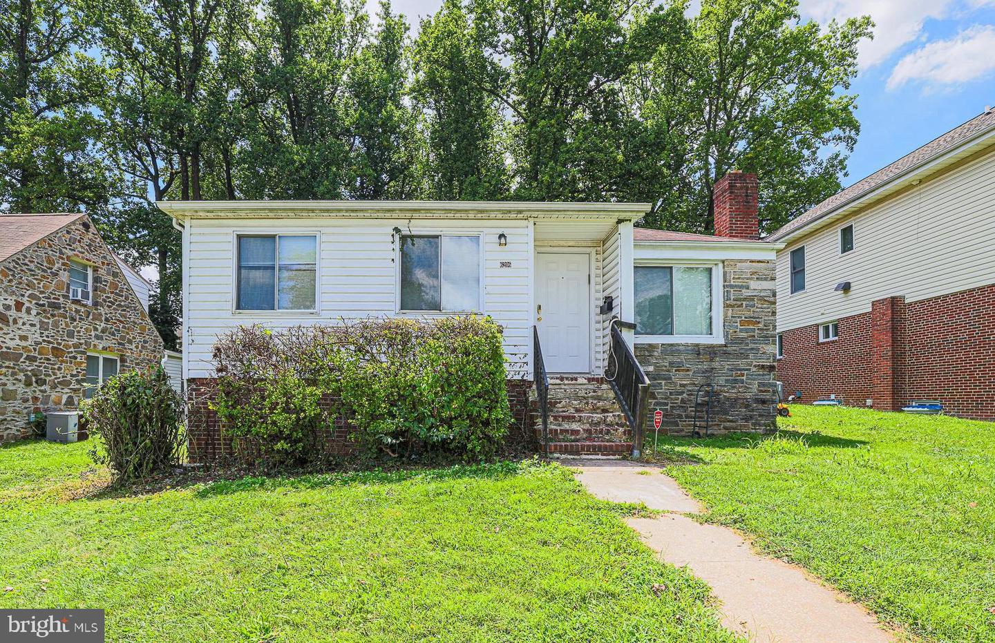 6206 Winner Ave — photo