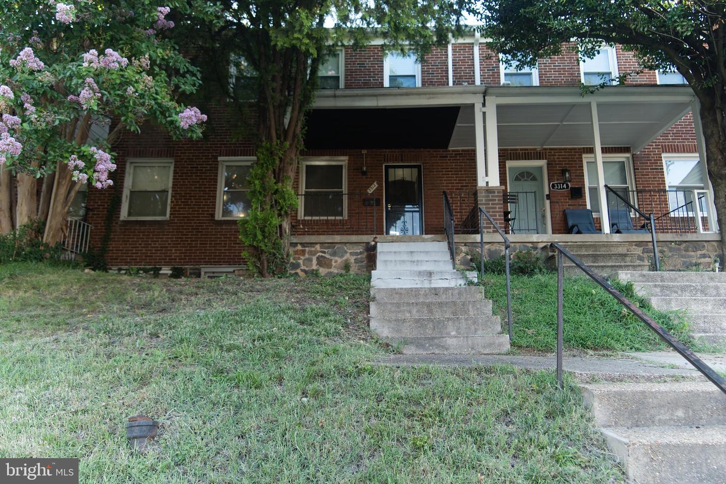3312 Woodstock Ave — photo
