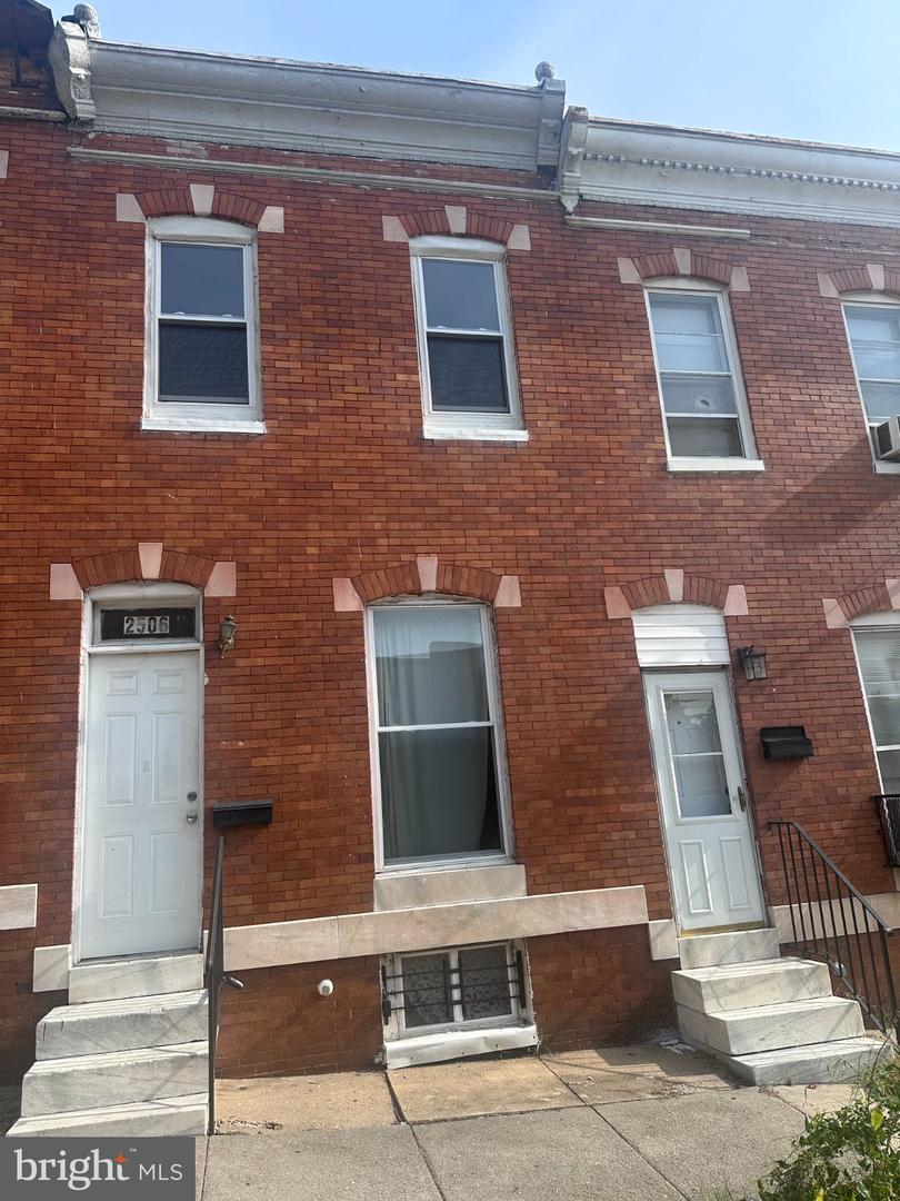 2506 W Pratt St W — photo
