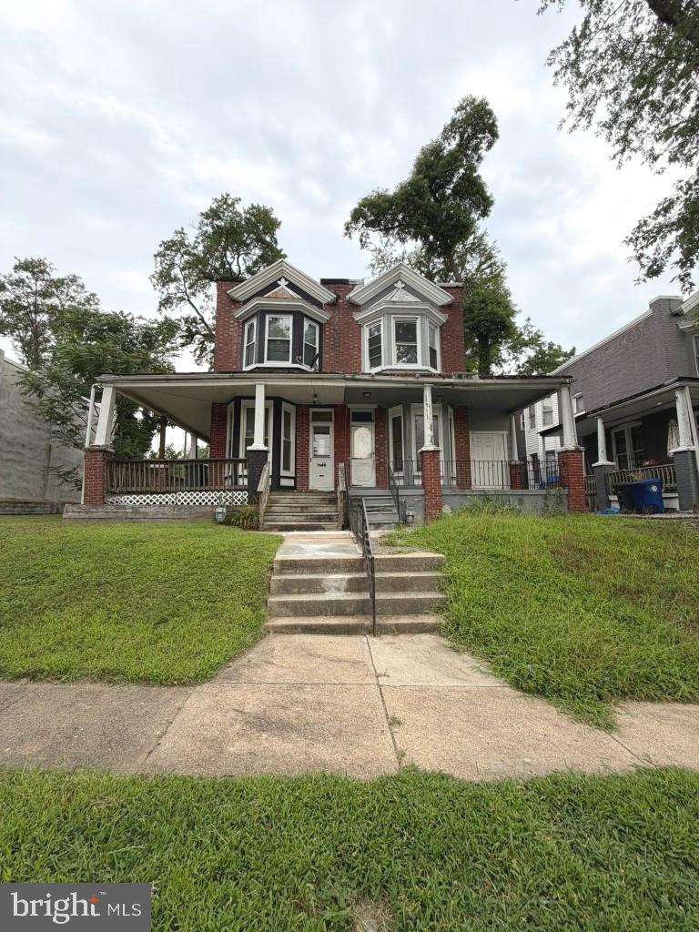 2206 Lyndhurst Ave — photo
