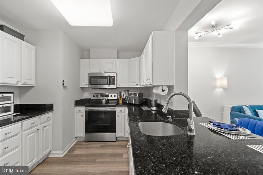 23 Pierside Dr #326 — photo