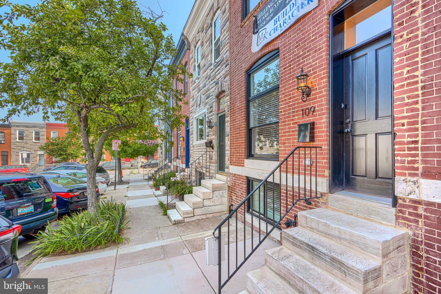 109 S Clinton St — photo