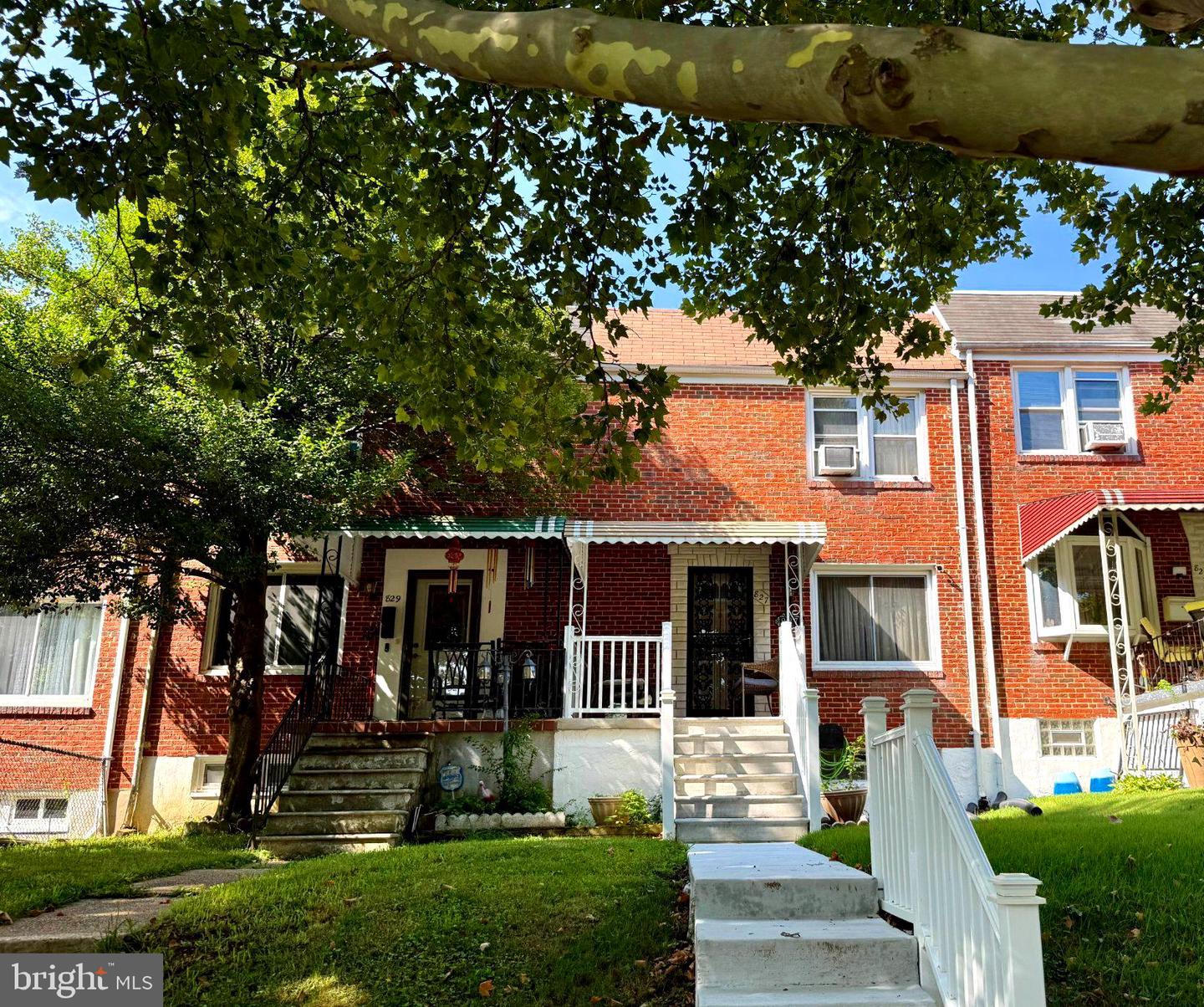 827 Saint Dunstans Rd — photo