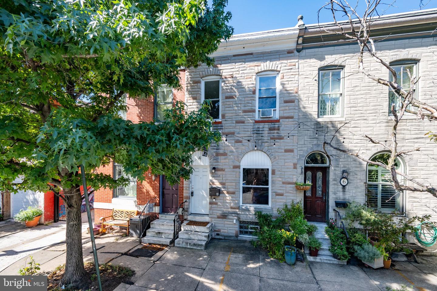 4 N Potomac St — photo