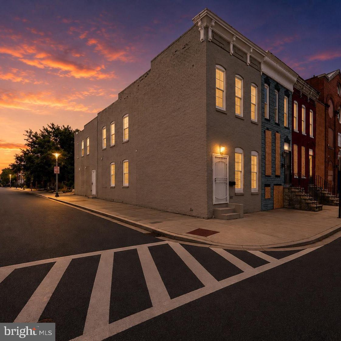 527 S Smallwood St — photo