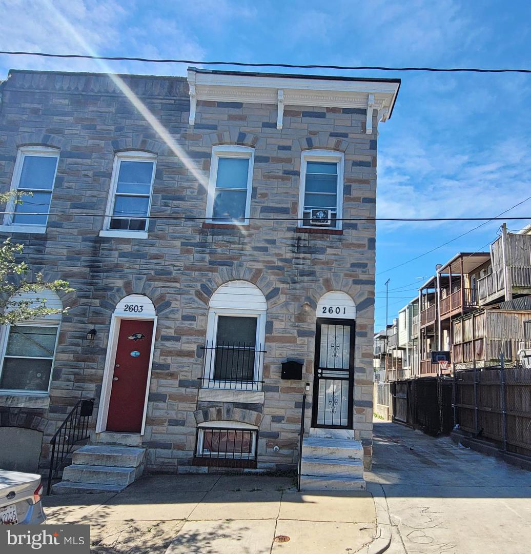 2601 Jefferson St — photo