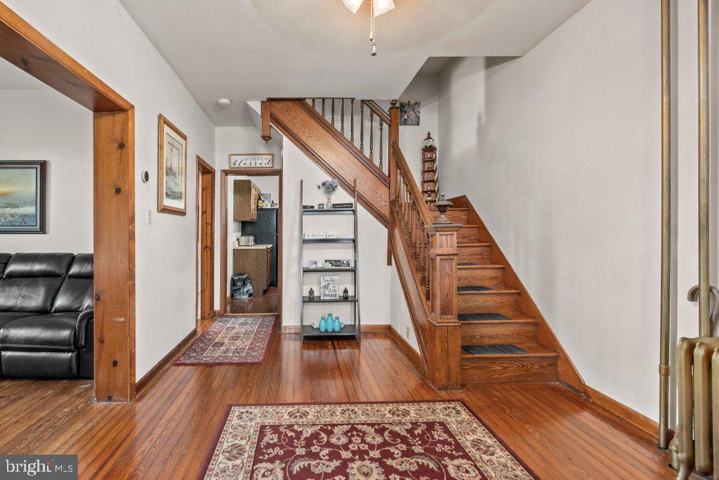 3915 W Overlea Ave — photo