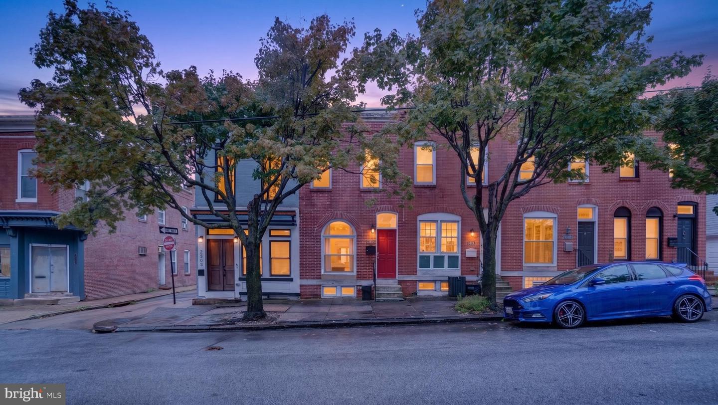 2507 E Fairmount Ave — photo