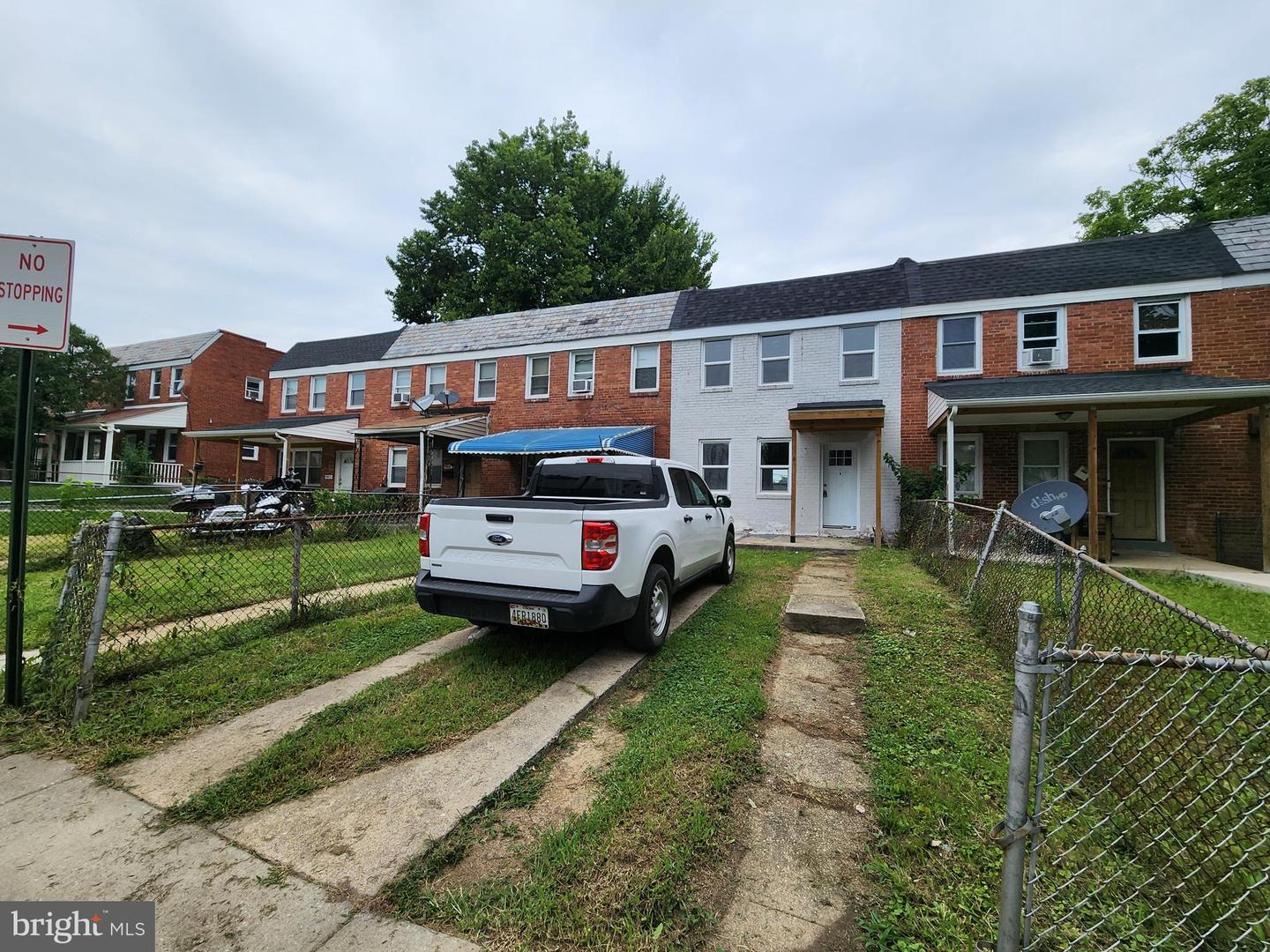 4907 Edgemere Ave — photo