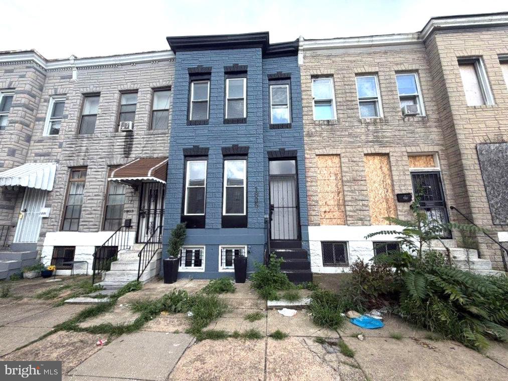 1805 Clifton Ave — photo