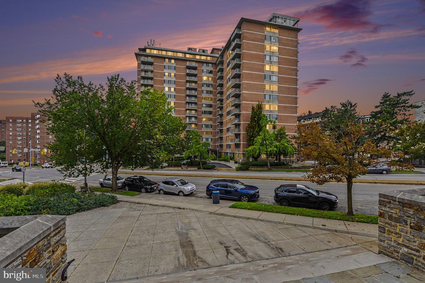 1 E University Pkwy E #602 — photo