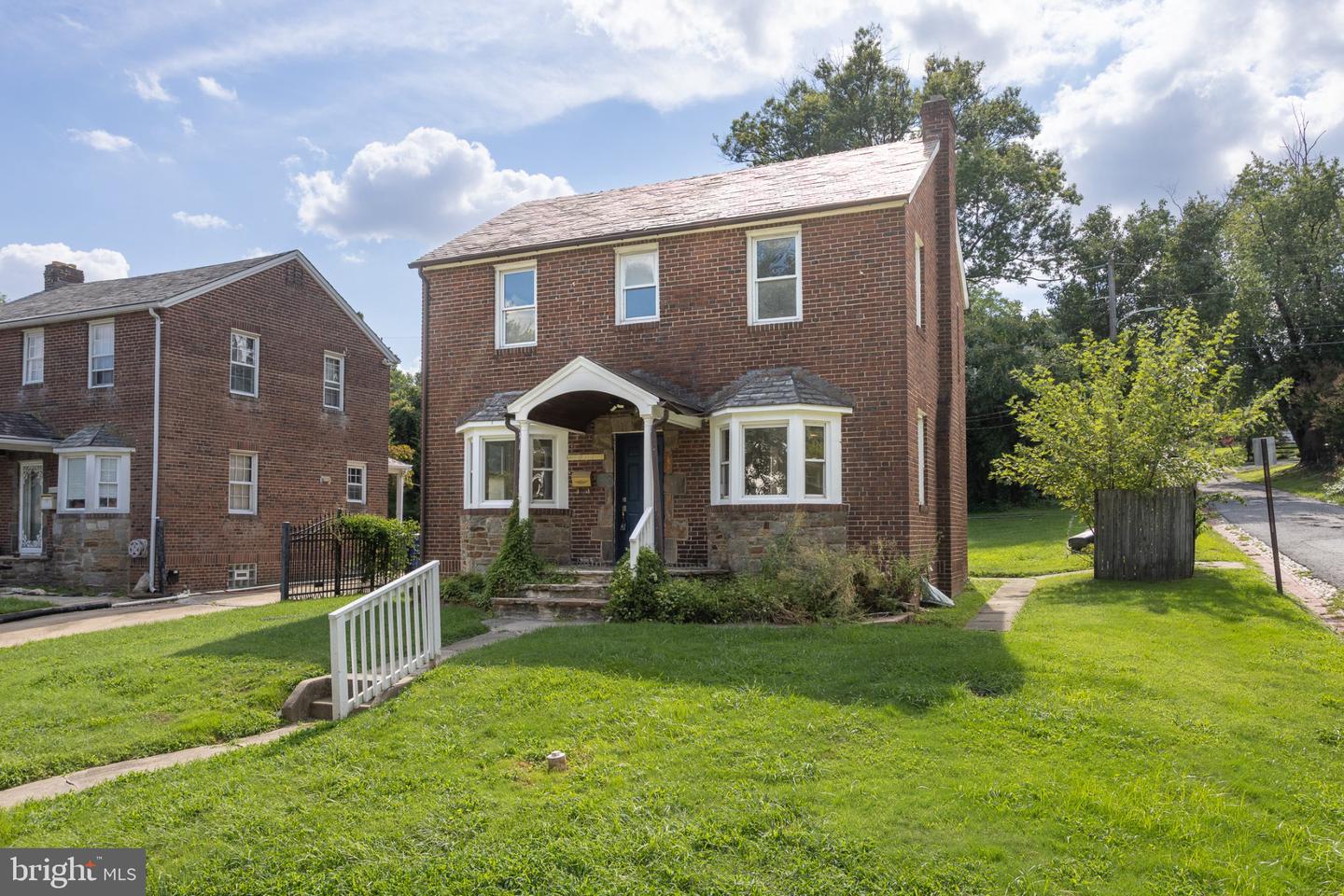 3901 Ridgecroft Rd — photo