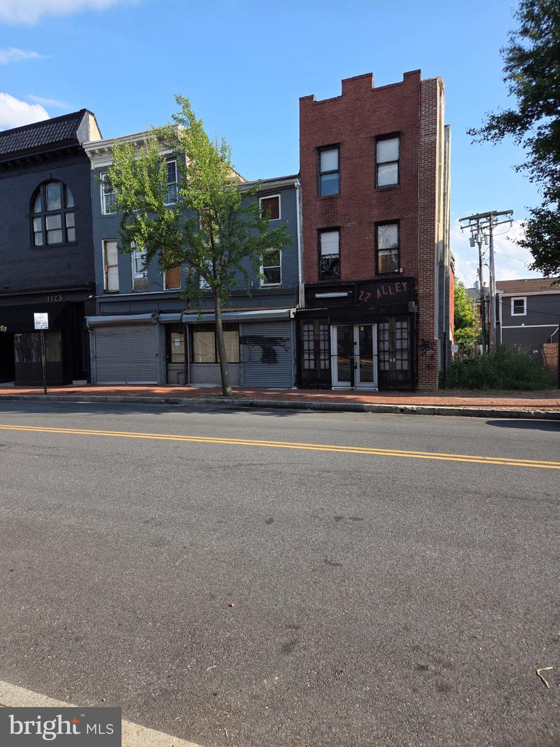 1129 W Baltimore St — photo