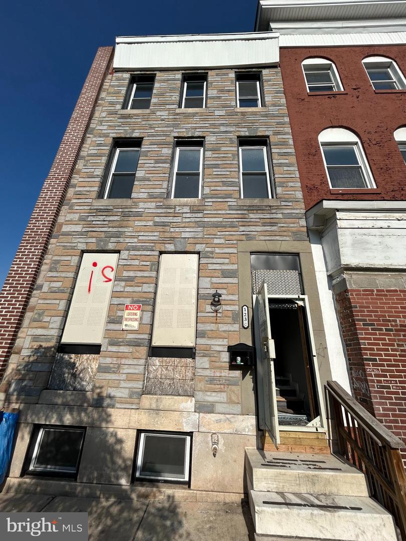 1230 N Caroline St — photo