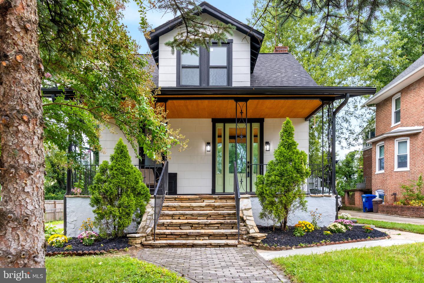 3102 Woodhome Ave — photo