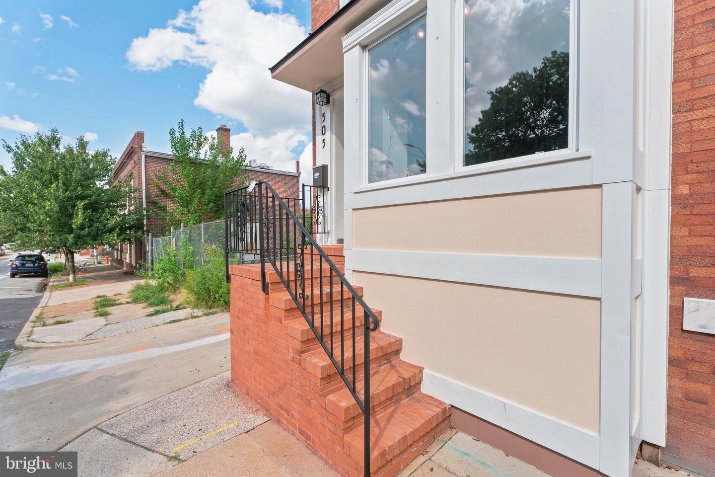 505 S Ellwood Ave — photo
