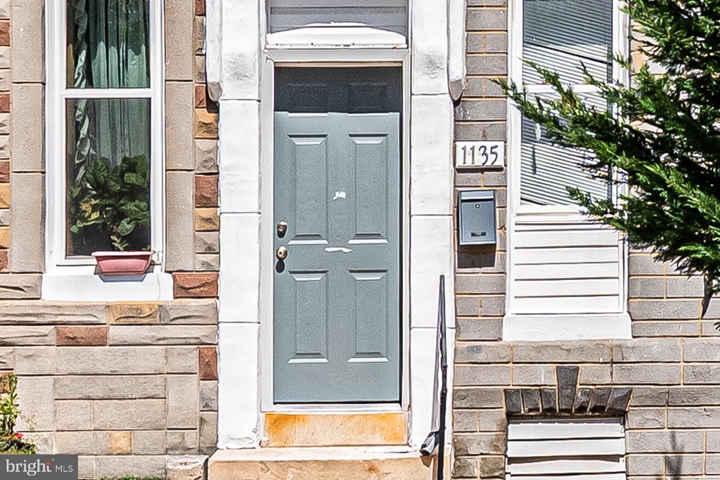 1135 Myrtle Ave — photo