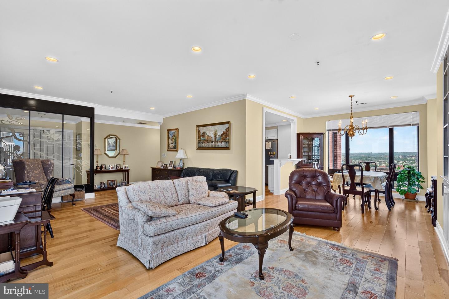 10 E Lee St #1709 — photo