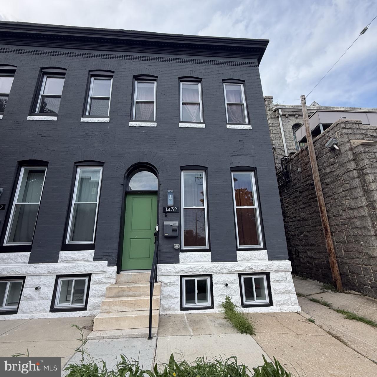 1432 E Lanvale St — photo