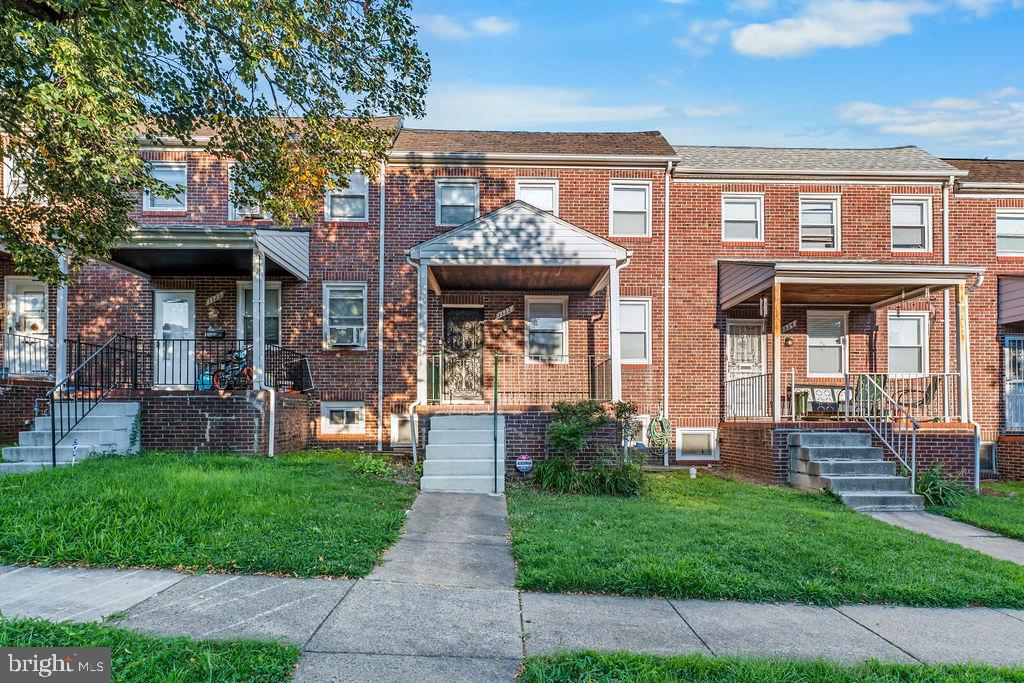 1322 Ellwood Ave N — photo