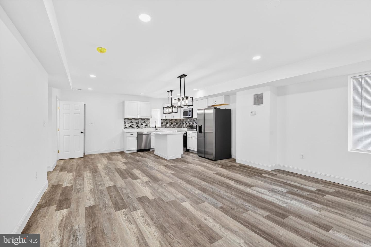 2500 W Franklin St — photo